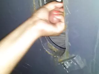 ლიზას გაეღიმა