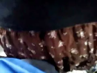 Kinky სექსუალურ slut მიღების მუშტი up მისი snatch