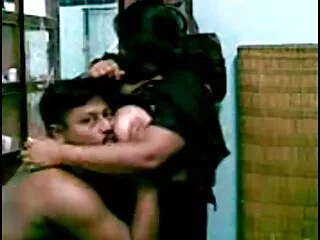 Kinky Bareback Action ერთად Ladyboy თამაში
